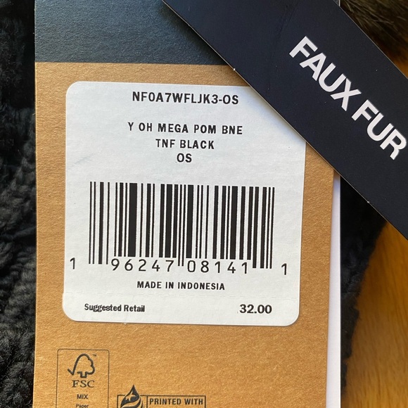 The North Face Black Pom Beanie - Picture 6 of 7